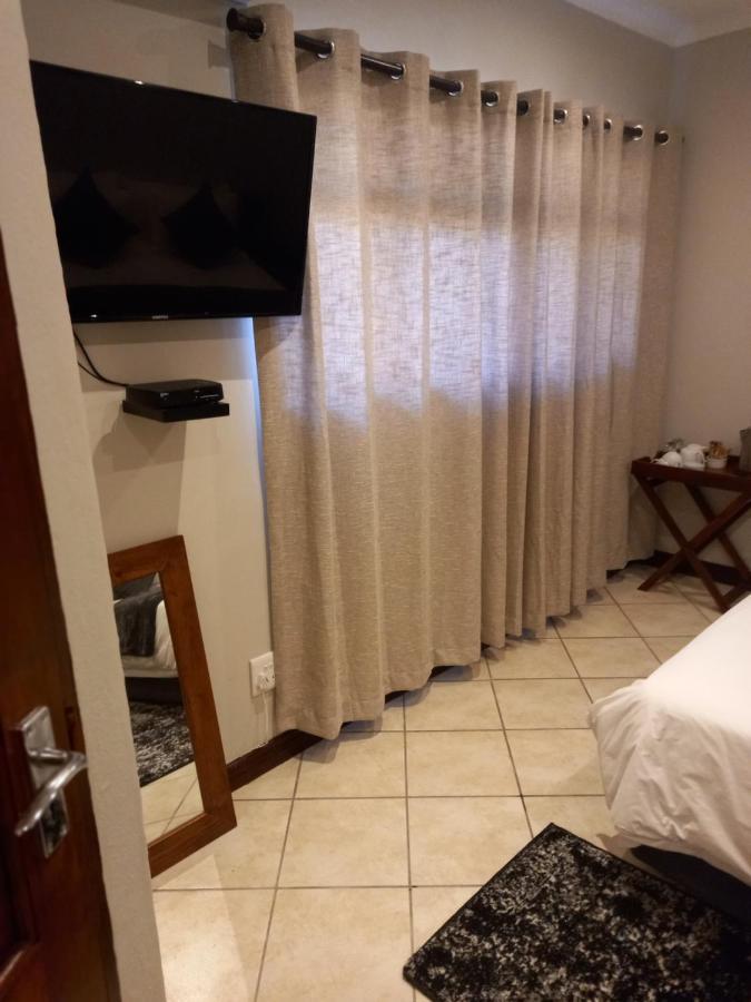 יוהנסבורג Sand River Guest House מראה חיצוני תמונה